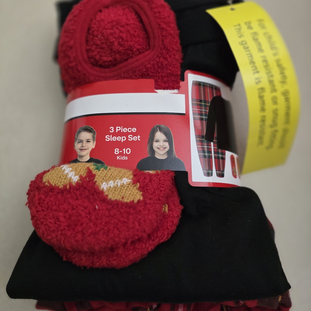 Kids Red and Black 3-Piece Sleep Set Size 8-10